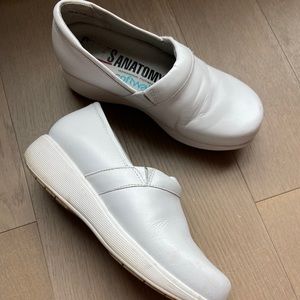 Greys anatomy softwalk clogs